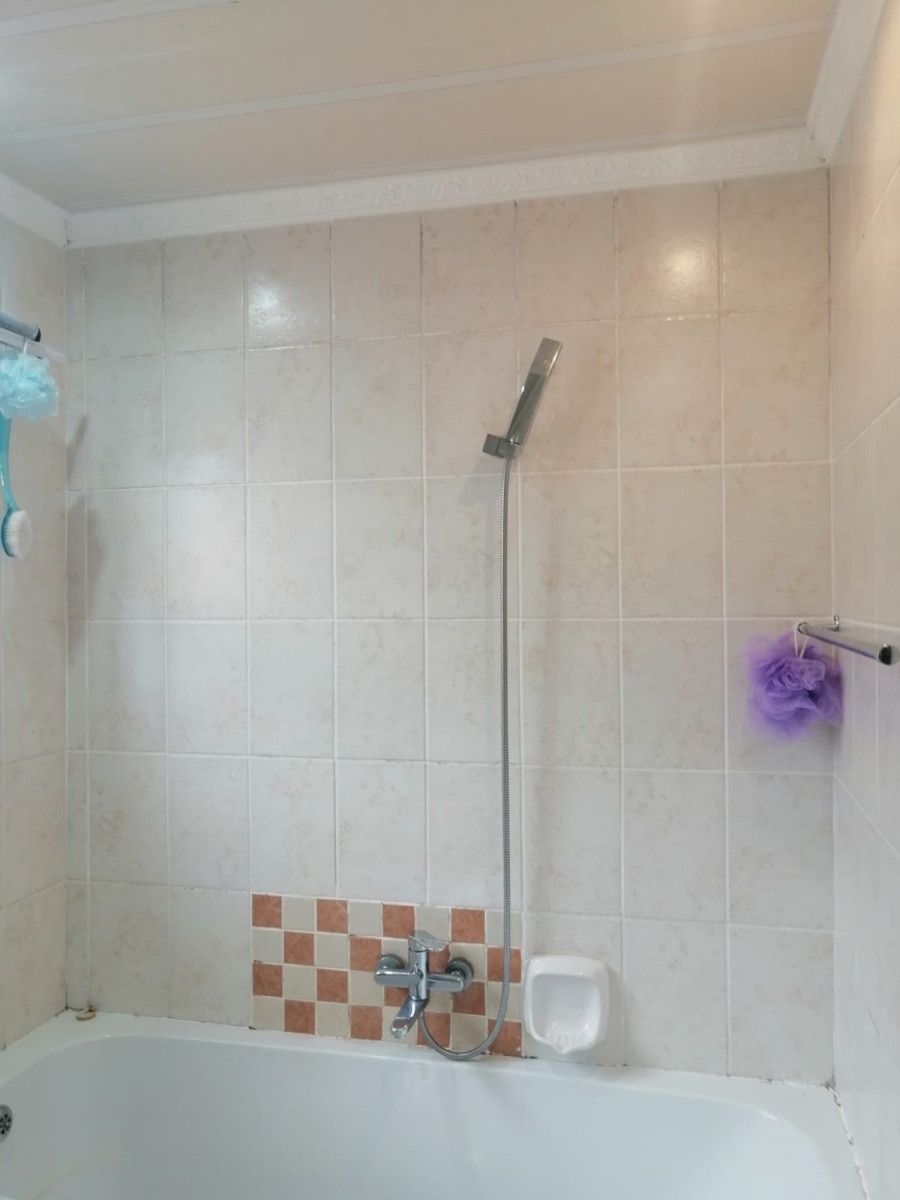 2 Bedroom Property for Sale in Sea Breeze Western Cape